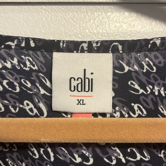 CABI Te Amo Blouse - Picture 2 of 3
